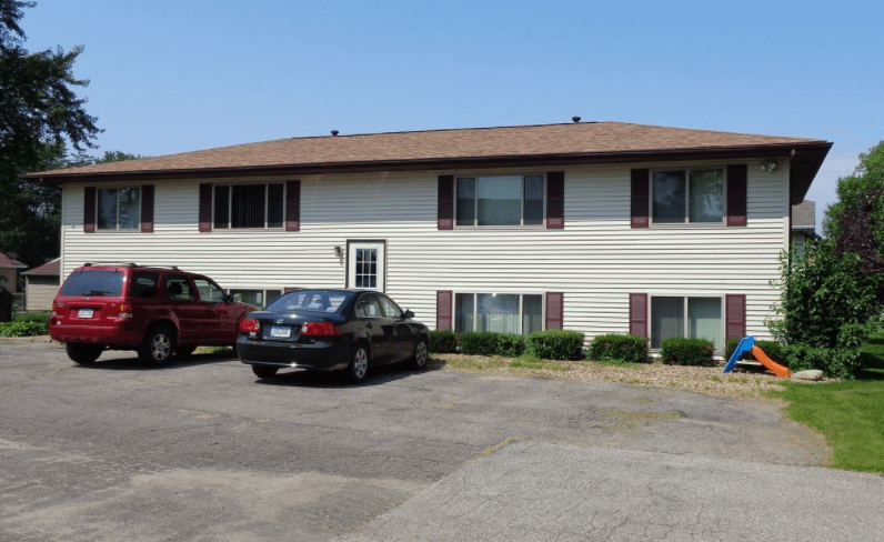D&D Real Estate 4571 Vasey Ave Marion, IA 52302 01