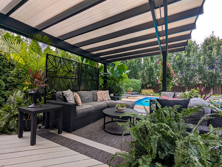 Heartland Pergolas Elements Rainproof Pergola with polycarbonate roof
