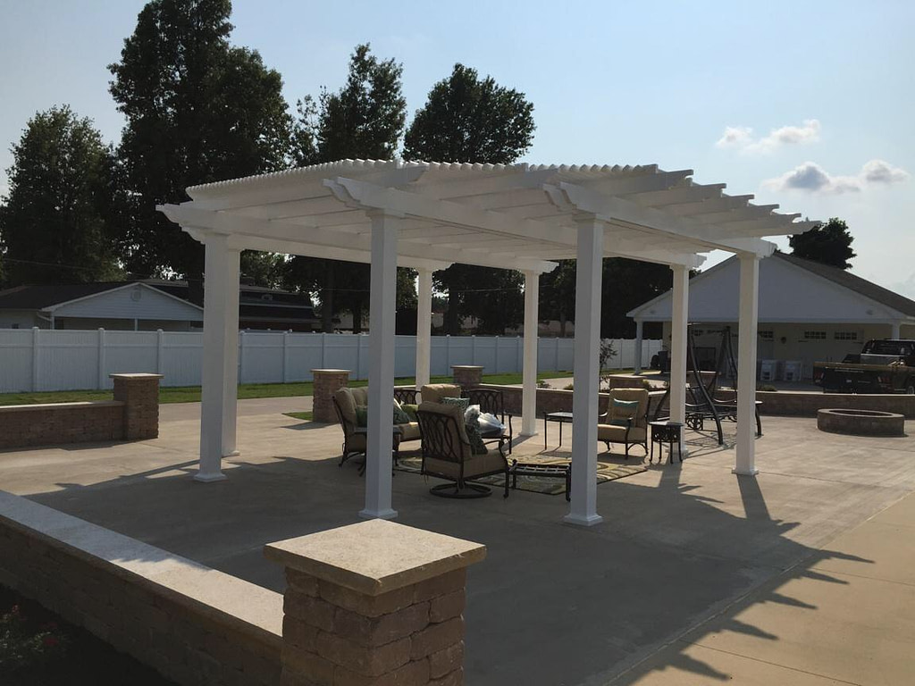 Octagon shaped pergola with 90% shade