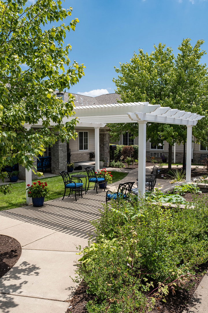 courtyard shade pergola at a memory care facility
