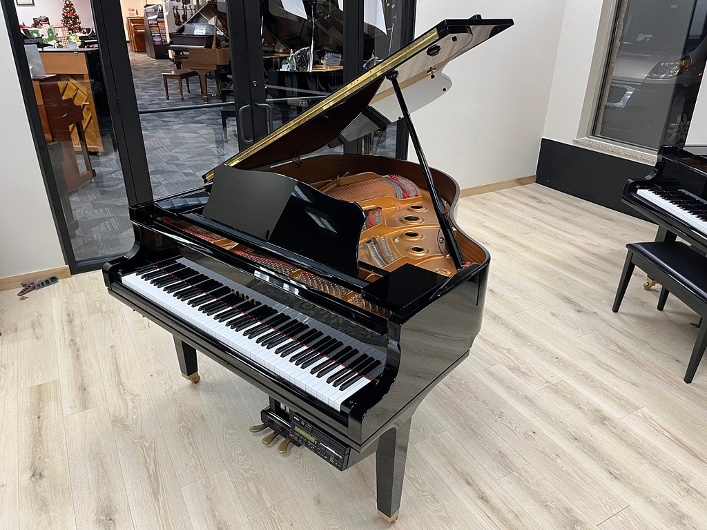 Yamaha GC1 Disklavier Player Piano | Brock Family Music Iowa