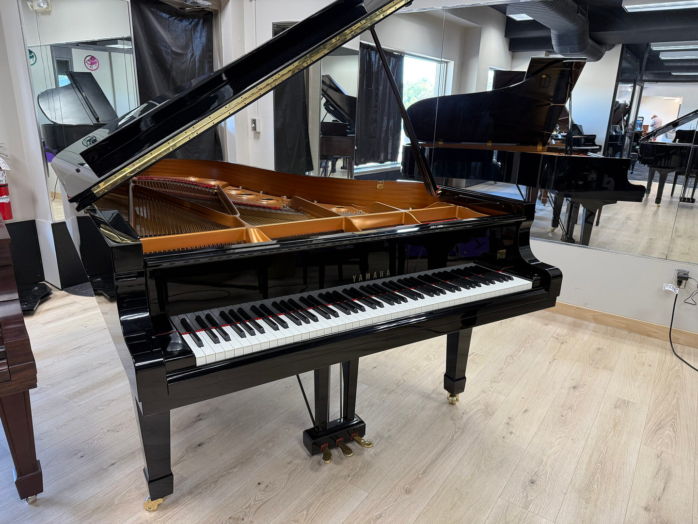 Yamaha C7 - Brock Family Music