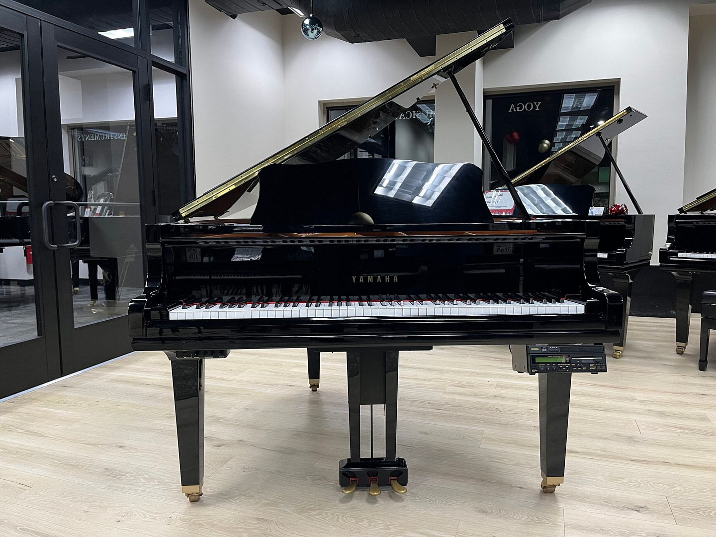 PIANO　　　レーザーディスク　　　　rivinBE Yamaha Disklavier DGB1K ENST | Faust Harrison Pianos