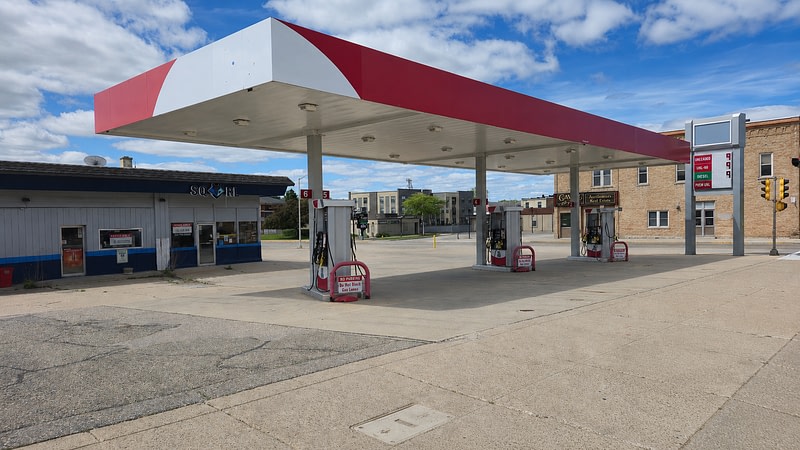 C- Store, Service, Gas, For Sale, Sauk County, Reedsburg, Madison, Dane County